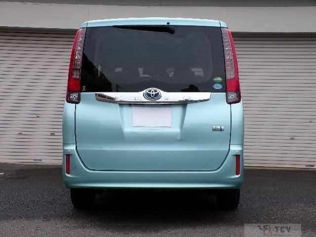 2014 Toyota Noah