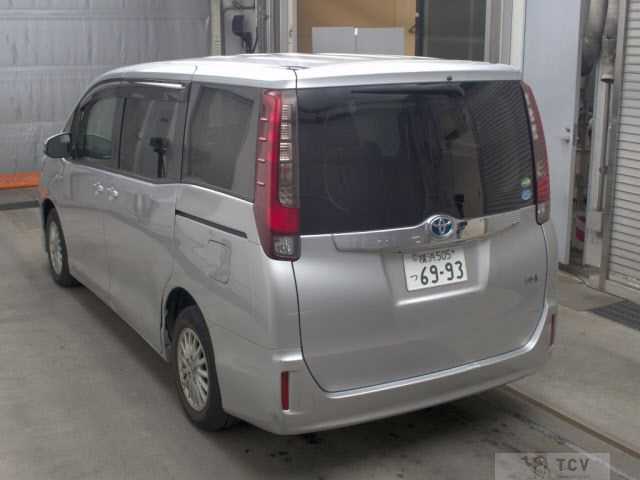 2016 Toyota Noah