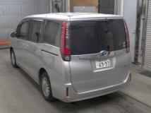 2016 Toyota Noah