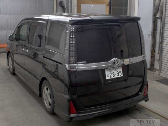 2017 Toyota Voxy