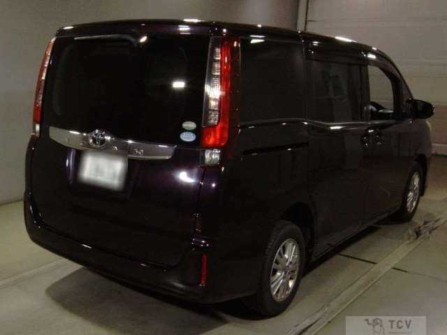 2015 Toyota Noah