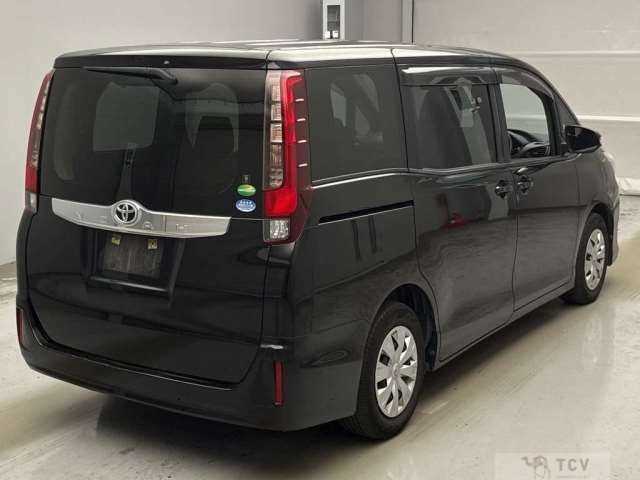 2015 Toyota Noah