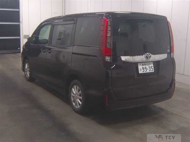 2016 Toyota Noah