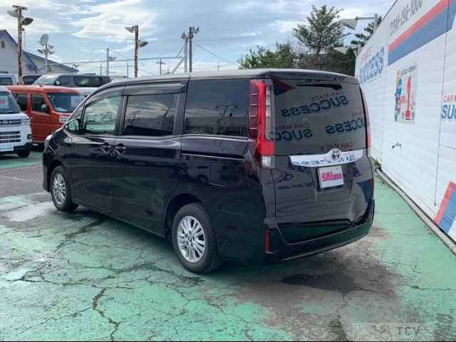 2014 Toyota Noah