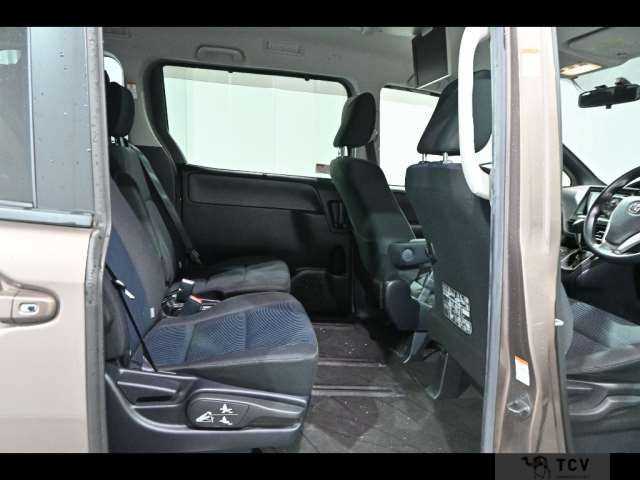 2014 Toyota Noah