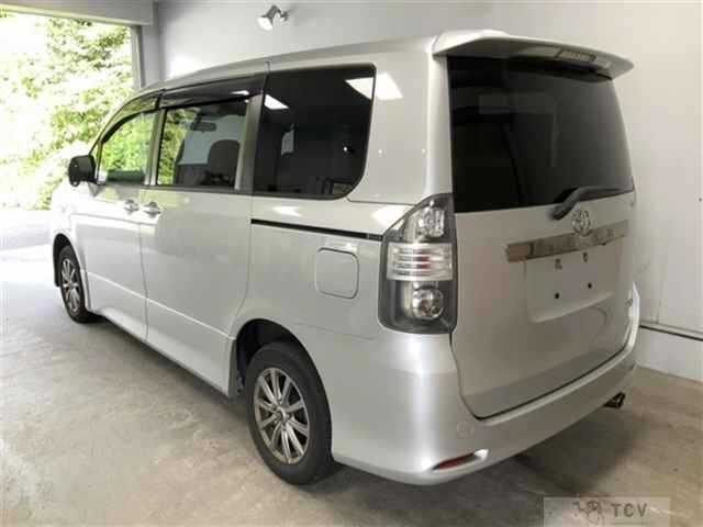 2007 Toyota Noah