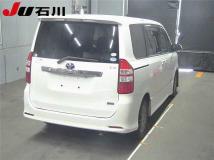 2010 Toyota Noah