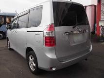 2009 Toyota Noah