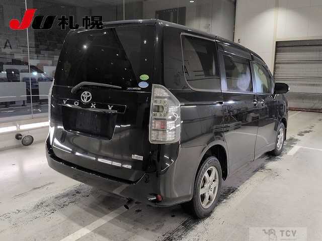 2013 Toyota Voxy