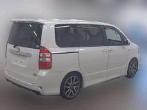 2013 Toyota Noah