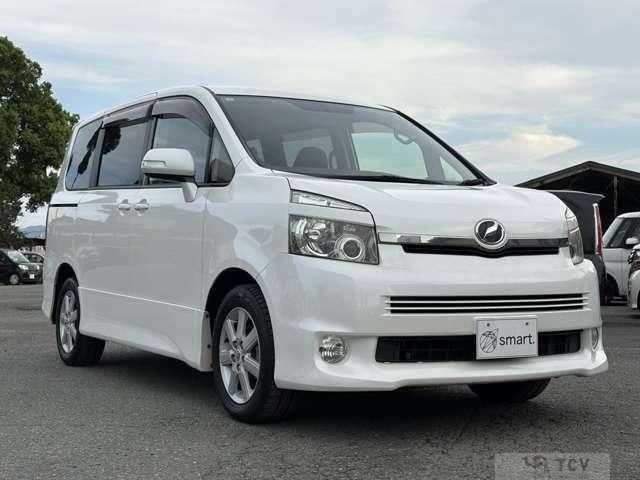 2008 Toyota Voxy