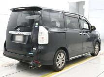 2012 Toyota Voxy