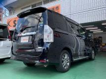 2013 Toyota Voxy