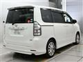 2010 Toyota Voxy