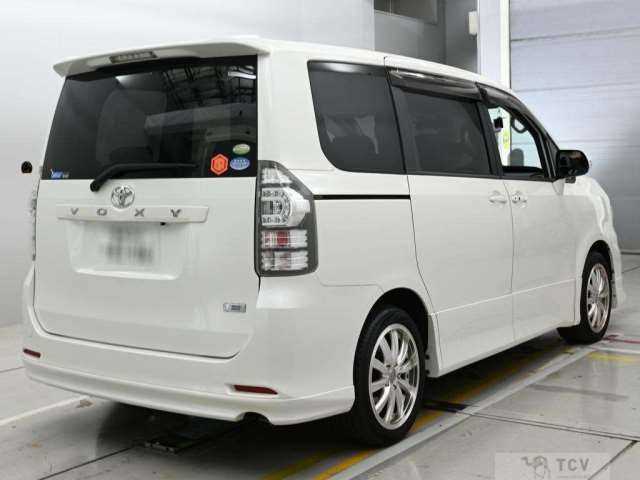 2010 Toyota Voxy