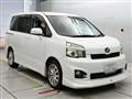 2010 Toyota Voxy