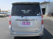 2008 Toyota Noah