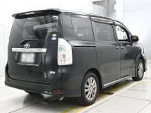 2012 Toyota Voxy