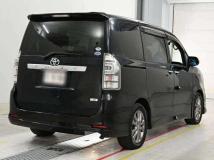 2011 Toyota Voxy