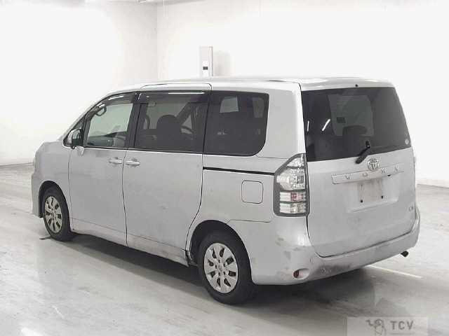 2010 Toyota Voxy