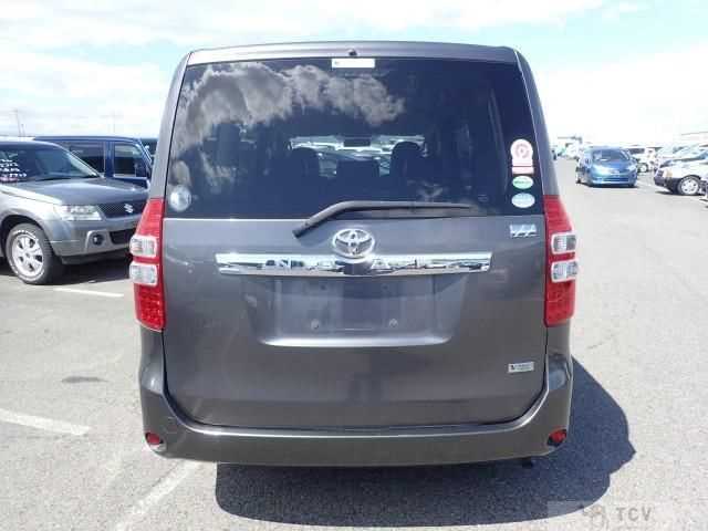 2012 Toyota Noah