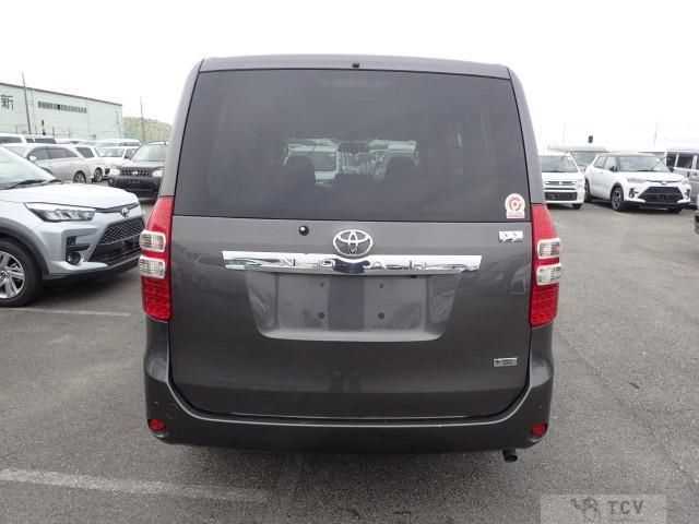 2013 Toyota Noah