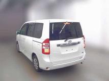 2013 Toyota Noah