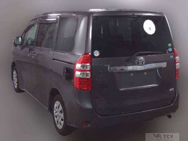 2013 Toyota Noah