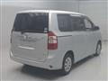 2010 Toyota Noah