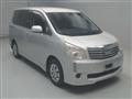 2010 Toyota Noah