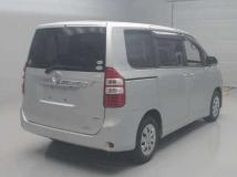 2010 Toyota Noah