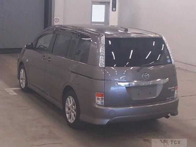 2012 Toyota Isis