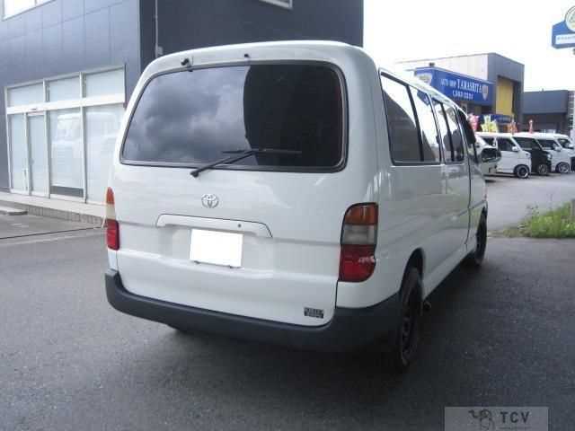 2004 Toyota Grand Hiace