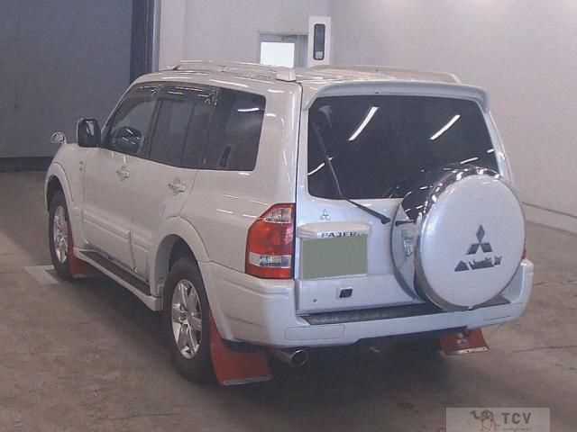 2005 Mitsubishi Pajero