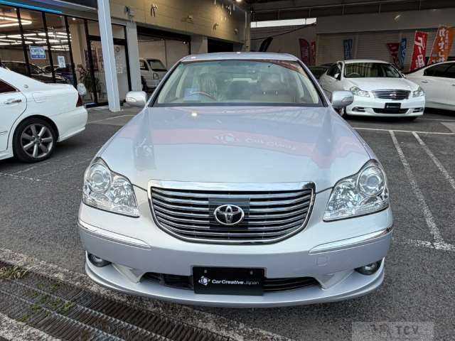 2004 Toyota Crown Majesta
