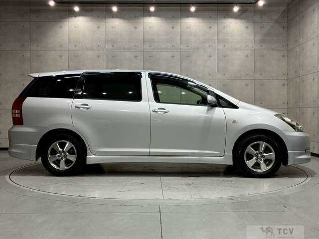 2003 Toyota Wish