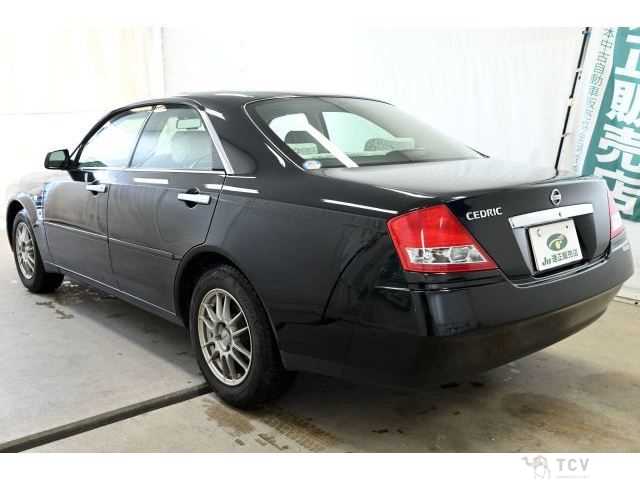 2004 Nissan Cedric