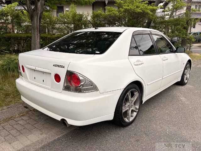 2003 Toyota Altezza