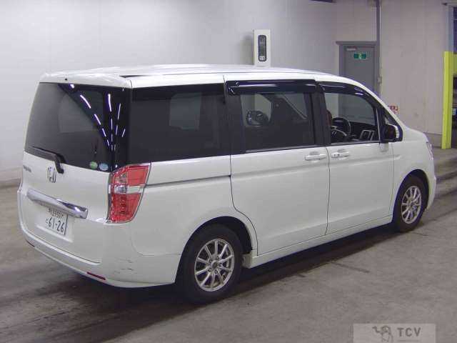 2013 Honda Step WGN