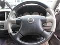 2004 Nissan Caravan