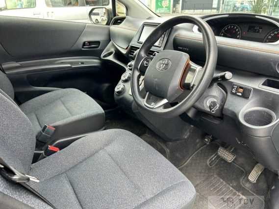 2016 Toyota Sienta