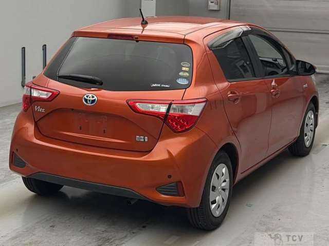 2017 Toyota Vitz