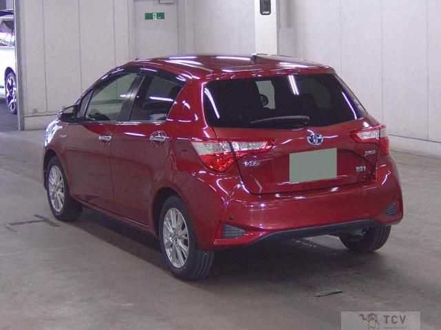 2017 Toyota Vitz