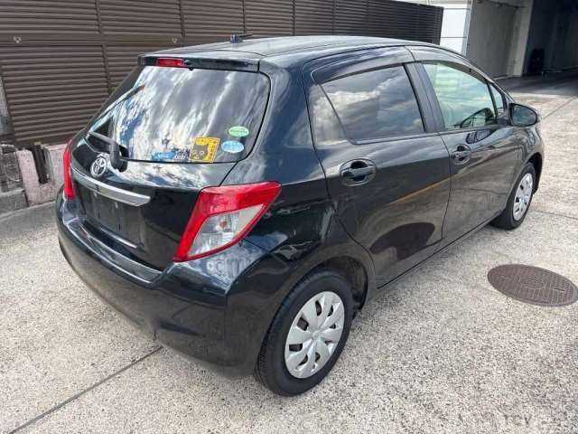 2013 Toyota Vitz