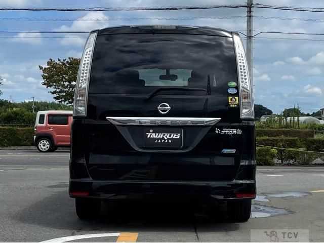 2013 Nissan Serena