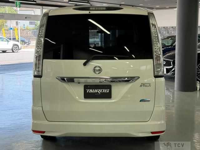2013 Nissan Serena