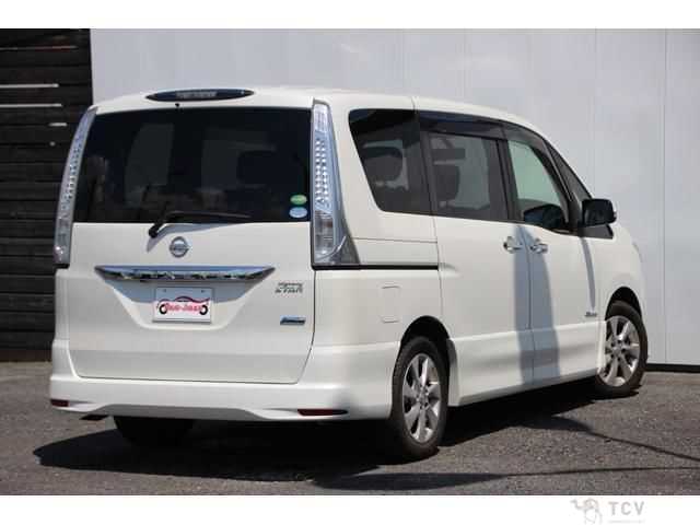 2013 Nissan Serena