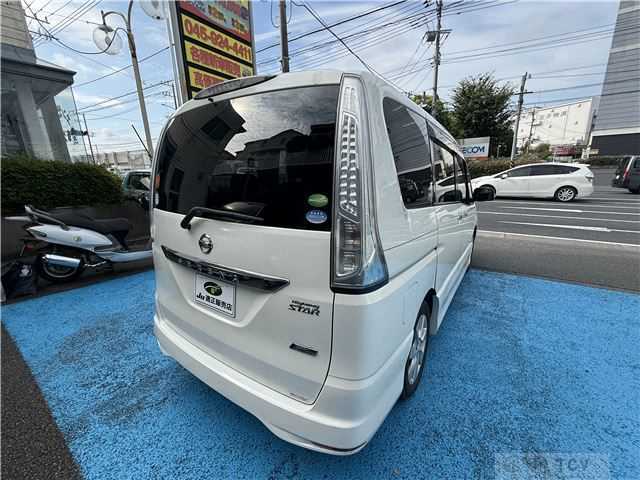 2013 Nissan Serena