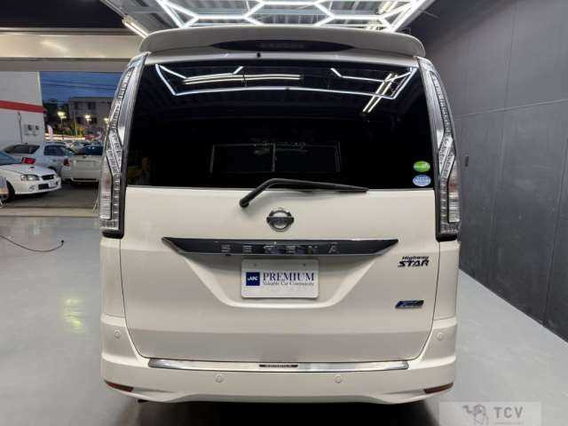 2015 Nissan Serena