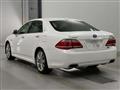 2011 Toyota Crown Hybrid